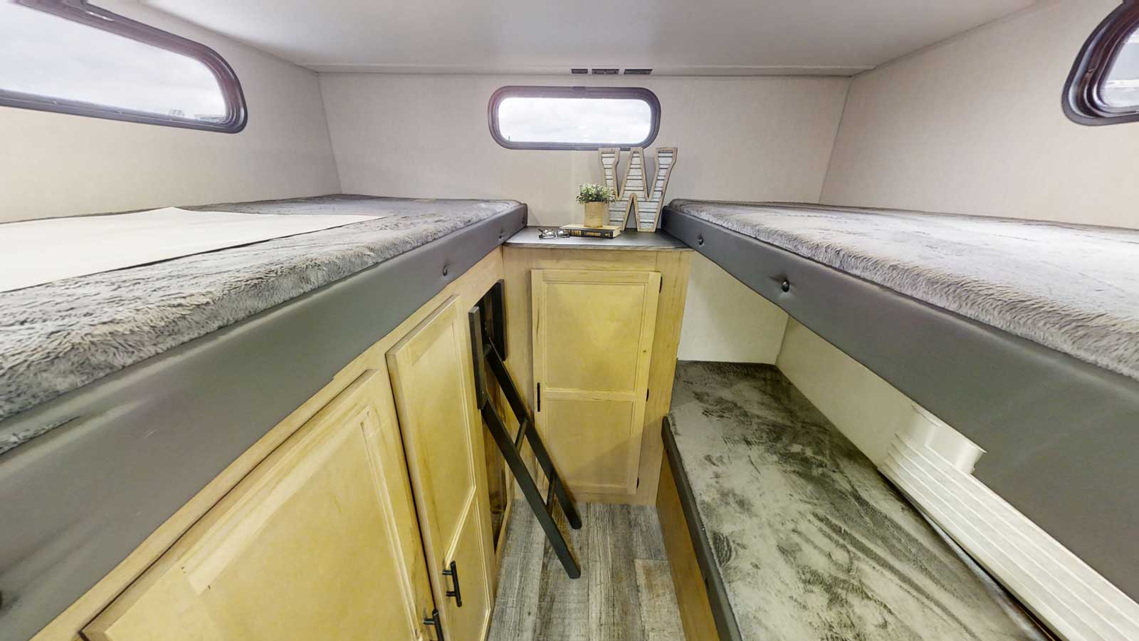 Cherokee Grey Wolf 29TE — fotografie 14