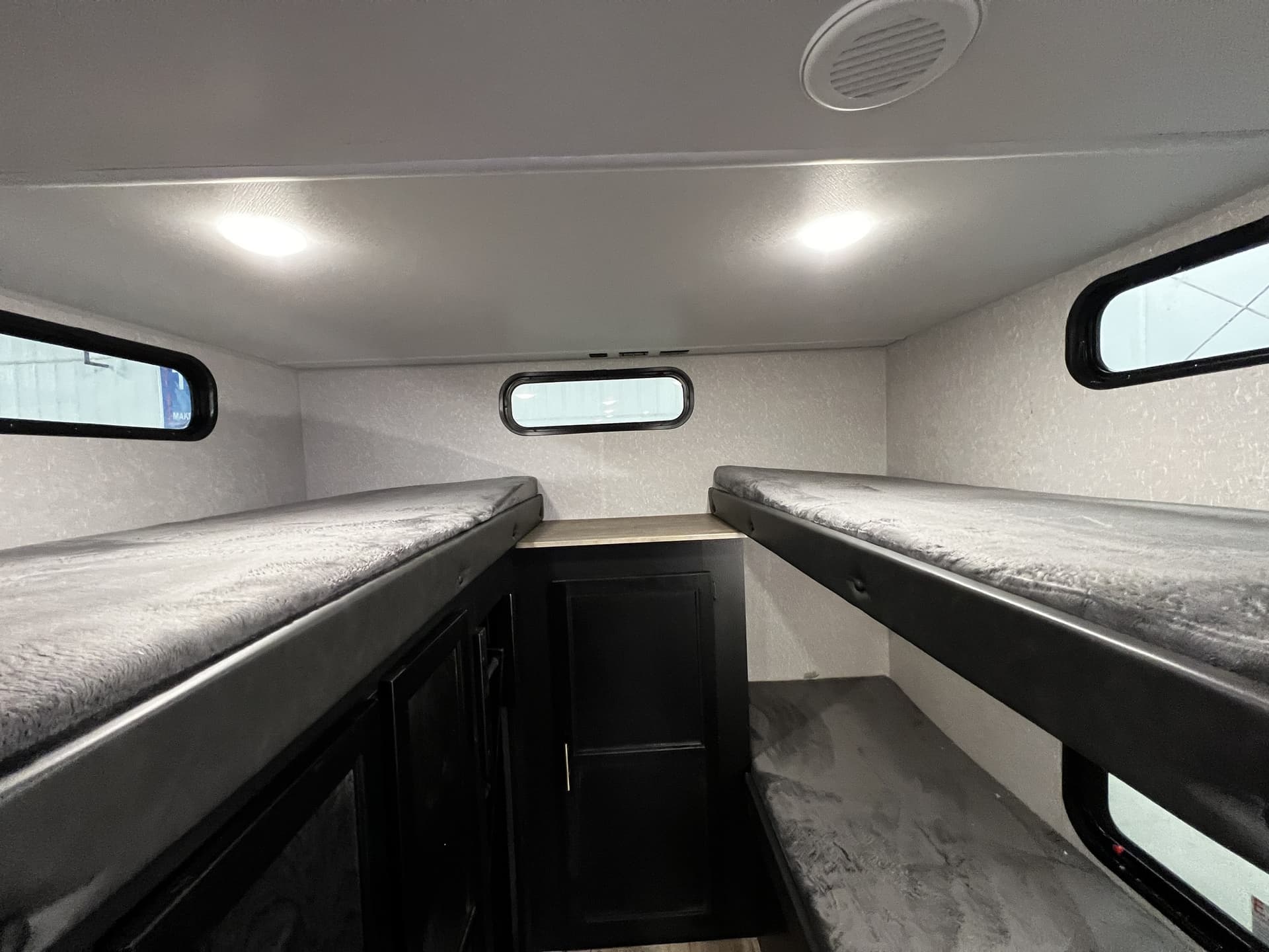 Cherokee Grey Wolf 29TE — fotografie 11